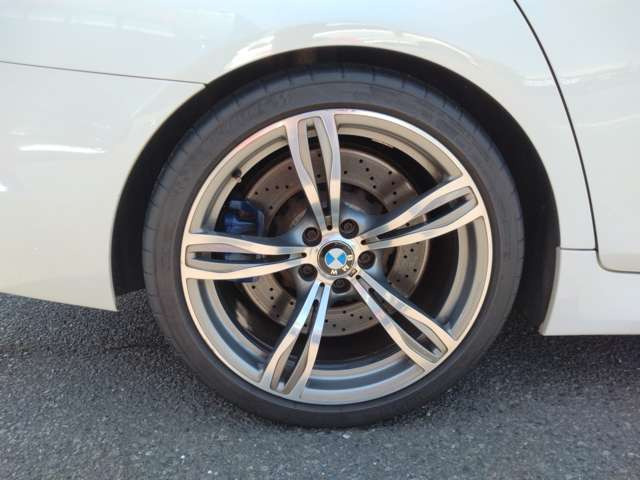 �t�����g295-35ZR20
