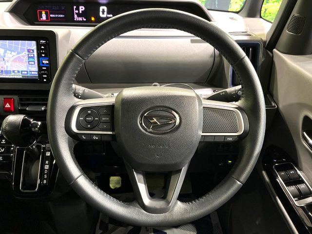 【純正革巻きステアリング】上質な革を使用することで、手にしっかり馴染みとても運転しやすいハンドルです♪