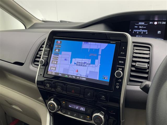 セレナ1.2 e-POWER XV