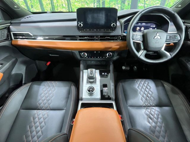 アウトランダーPHEV 2.4 P 4WD