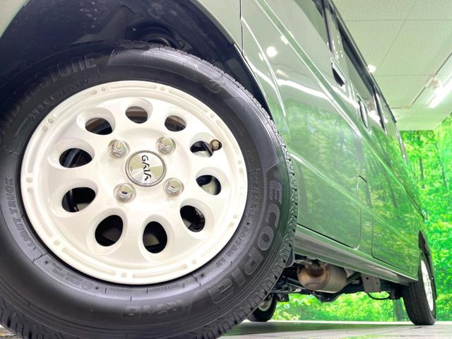 �y12�C���`�A���~�z�C�[���z�O�ςɃ}�b�`�����A���~�z�C�[���𑕒����Ă���܂��B�e��A���~�z�C�[����A�X�^�b�h���X�^�C�����戵�����Ă���܂��B���񂲑��k����������