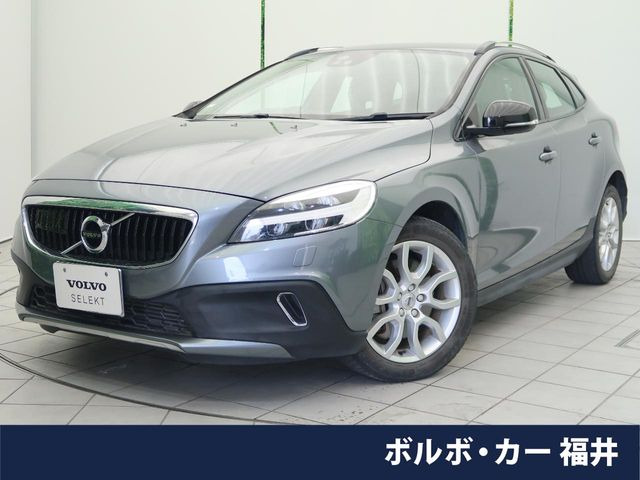V40クロスカントリーD4 サマム ディーゼル