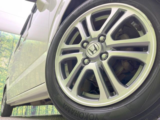�y����14�C���`�A���~�z�C�[���z�O�ςɃ}�b�`���������A���~�z�C�[���𑕒����Ă���܂��B�e��ЊO�A���~�z�C�[����A�X�^�b�h���X�^�C�����戵�����Ă���܂��B���񂲑��k����������