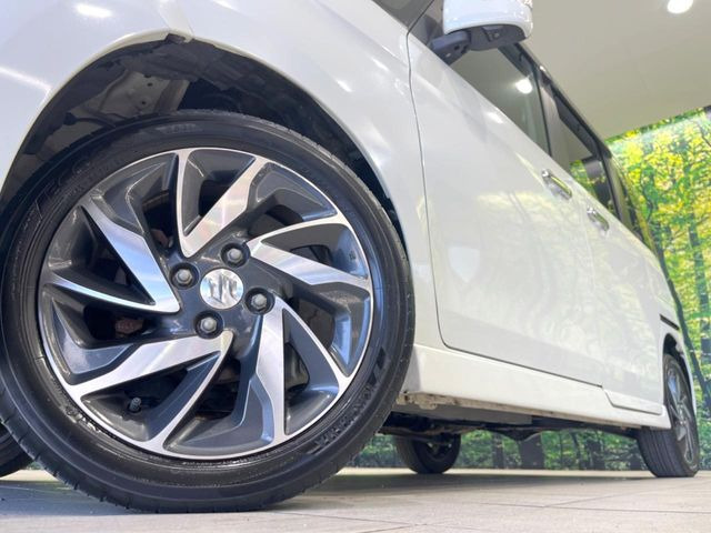 �y����15�C���`�A���~�z�C�[���z�O�ςɃ}�b�`���������A���~�z�C�[���𑕒����Ă���܂��B�e��ЊO�A���~�z�C�[����A�X�^�b�h���X�^�C�����戵�����Ă���܂��B���񂲑��k����������