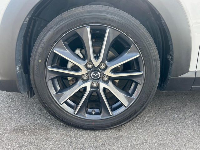 �y����18�C���`�A���~�z�C�[���z�O�ςɃ}�b�`���������A���~�z�C�[���𑕒����Ă���܂��B�e��ЊO�A���~�z�C�[����A�X�^�b�h���X�^�C�����戵�����Ă���܂��B���񂲑��k����������