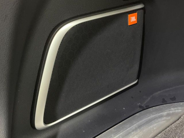 �yJBL�T�E���h�V�X�e���z���i�ʃT�E���h�V�X�e���𓋍ځB��p�̃`���[�j���O���{���ꂽ�召�l�X�ȃX�s�[�J�[����ǎ��ȃT�E���h���t�ł��܂��B