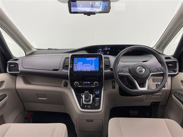 セレナ1.2 e-POWER XV