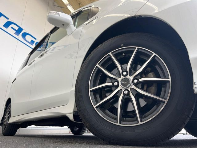 �y15�C���`�A���~�z�C�[���z�O�ςɃ}�b�`�����A���~�z�C�[���𑕒����Ă���܂��B�e��A���~�z�C�[����A�X�^�b�h���X�^�C�����戵�����Ă���܂��B���񂲑��k����������