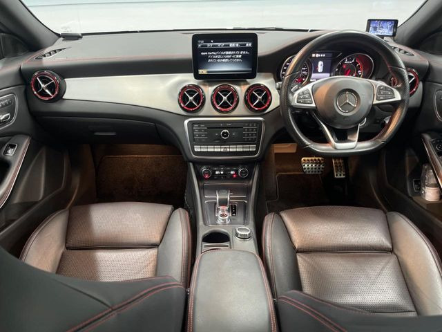 CLAシューティングブレークAMG CLA 45 4マチック 4WD