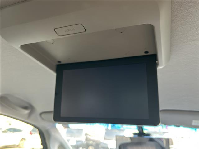 セレナ2.0 ハイウェイスター Vセレクション+Safety S-HYBRID