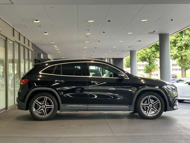 GLAクラスGLA200d 4マチック AMGライン 4WD