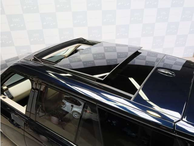 レンジローバー3.0 V6 スーパーチャージドヴォーグ 4WD