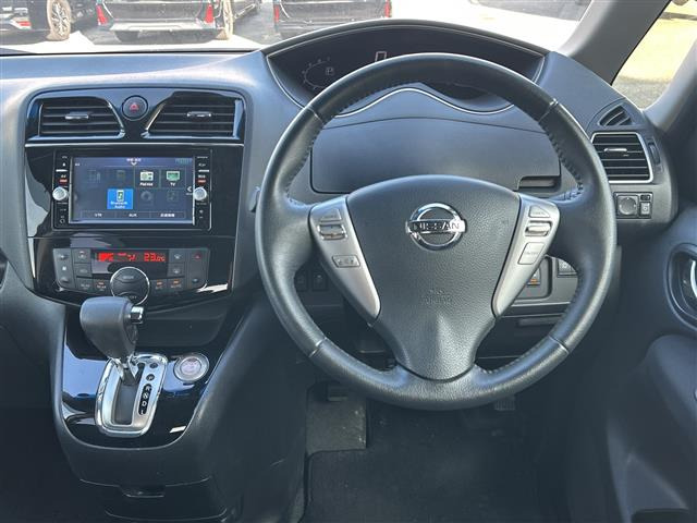 セレナ2.0 ハイウェイスター Vセレクション+Safety S-HYBRID