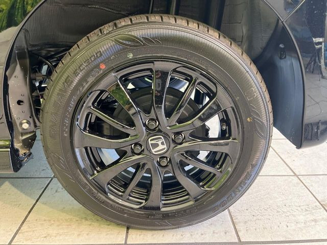 �y����14�C���`�A���~�z�C�[���z�O�ςɃ}�b�`���������A���~�z�C�[���𑕒����Ă���܂��B�e��ЊO�A���~�z�C�[����A�X�^�b�h���X�^�C�����戵�����Ă���܂��B���񂲑��k����������