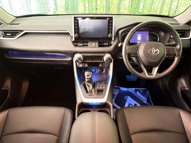 RAV42.0 G 4WD