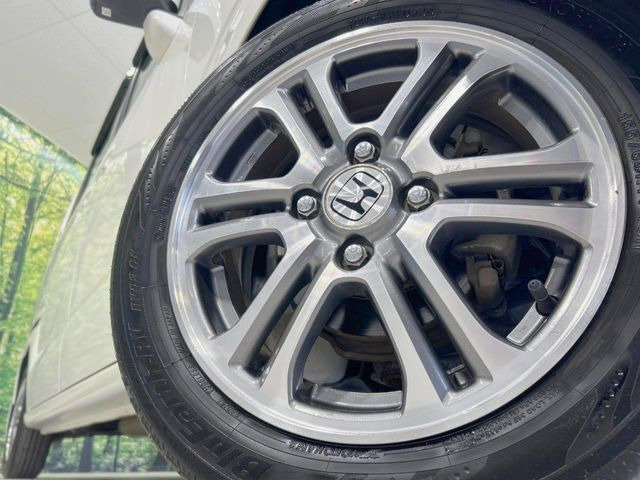 �y����14�C���`�A���~�z�C�[���z�O�ςɃ}�b�`���������A���~�z�C�[���𑕒����Ă���܂��B�e��ЊO�A���~�z�C�[����A�X�^�b�h���X�^�C�����戵�����Ă���܂��B���񂲑��k����������