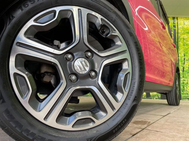 �y����15�C���`�A���~�z�C�[���z�O�ςɃ}�b�`���������A���~�z�C�[���𑕒����Ă���܂��B�e��ЊO�A���~�z�C�[����A�X�^�b�h���X�^�C�����戵�����Ă���܂��B���񂲑��k����������