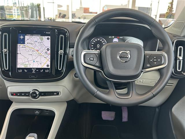 XC40B4 AWD インスクリプション 4WD