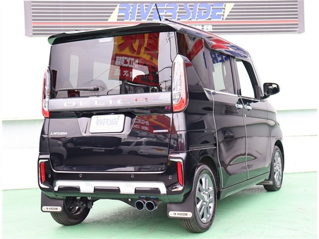 デリカミニT プレミアム 4WD