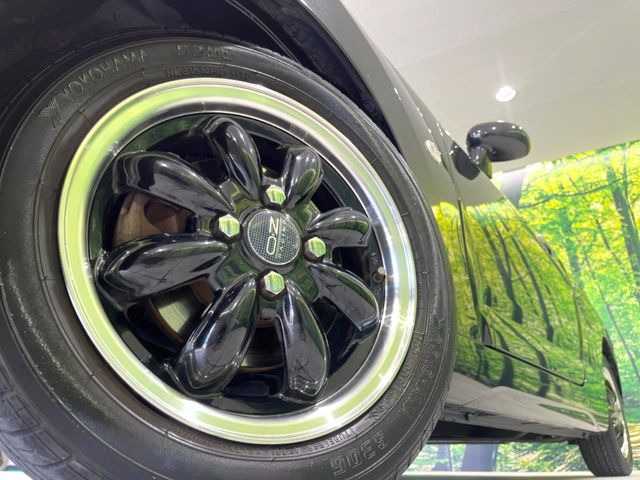 �y14�C���`�A���~�z�C�[���z�O�ςɃ}�b�`�����A���~�z�C�[���𑕒����Ă���܂��B�e��A���~�z�C�[����A�X�^�b�h���X�^�C�����戵�����Ă���܂��B���񂲑��k����������