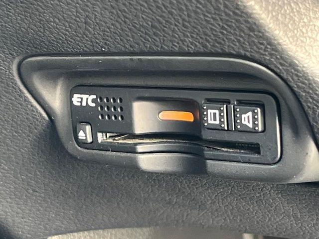 【ETC】高速道路の料金所をストレスなく通過!話題のスポットやサービスエリアに多い「スマートIC」利用時は必須のアイテムです。当店でセットアップを実施、ご納車当日からすぐにご利用いただけます!