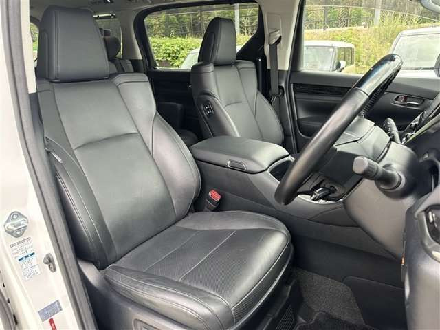 ヴェルファイアハイブリッド 2.5 ZR Gエディション E-Four 4WD