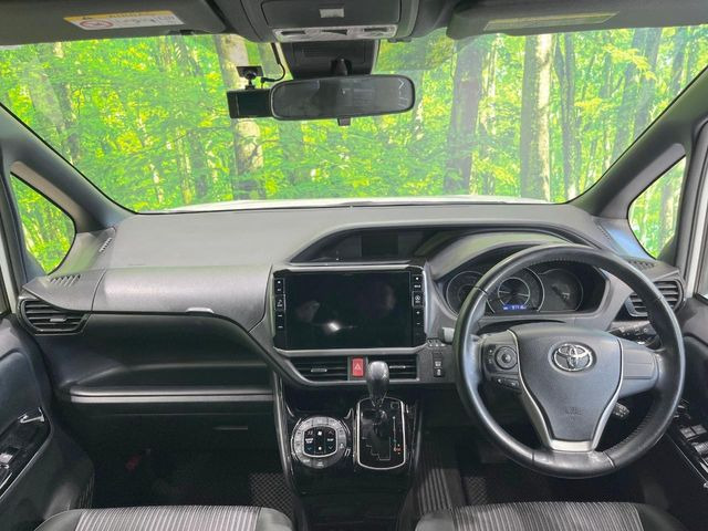 ヴォクシー2.0 ZS