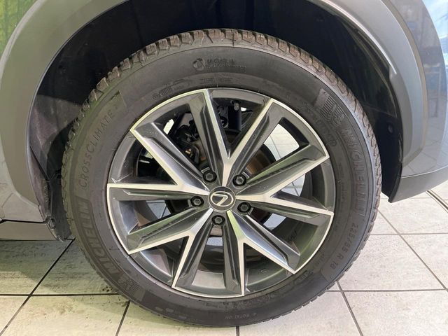 �y����18�C���`�A���~�z�C�[���z�O�ςɃ}�b�`���������A���~�z�C�[���𑕒����Ă���܂��B�e��ЊO�A���~�z�C�[����A�X�^�b�h���X�^�C�����戵�����Ă���܂��B���񂲑��k����������