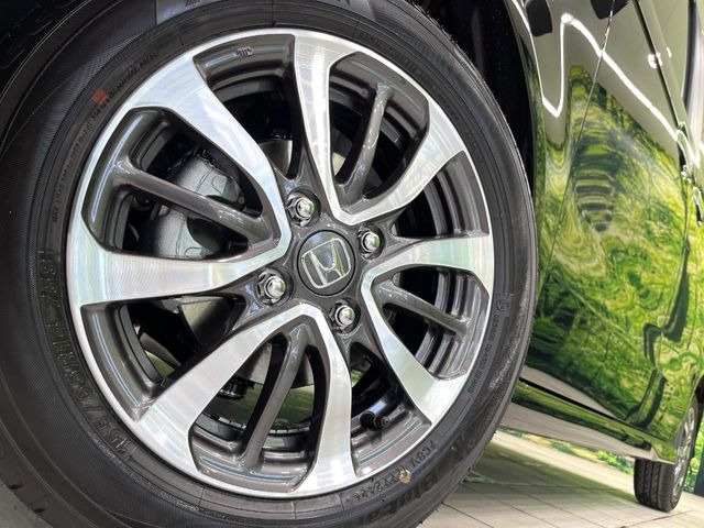 �y����14�C���`�A���~�z�C�[���z�O�ςɃ}�b�`���������A���~�z�C�[���𑕒����Ă���܂��B�e��ЊO�A���~�z�C�[����A�X�^�b�h���X�^�C�����戵�����Ă���܂��B���񂲑��k����������