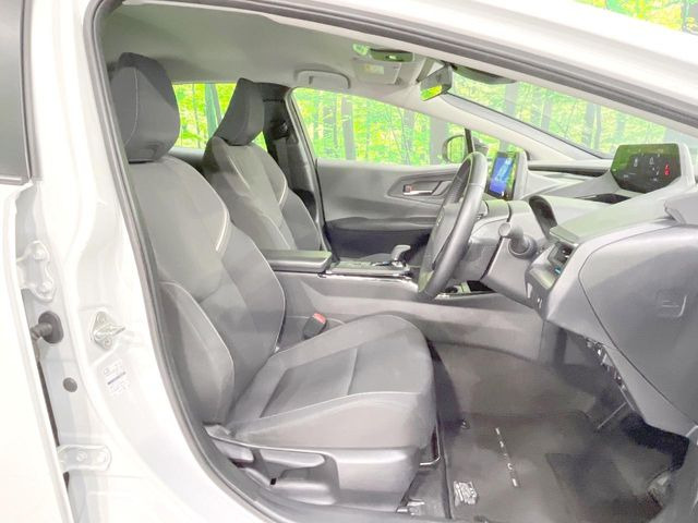運転席シート廻りは使用感も少なく、良好な状態となっています。丁寧に使われていたことがよくわかりますね。