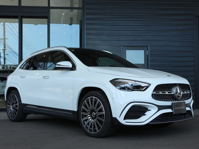GLAクラスGLA200d 4マチック AMGラインパッケージ 4WD