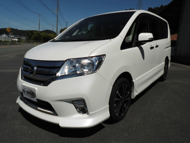 セレナ2.0 ハイウェイスター Vセレクション 4WD
