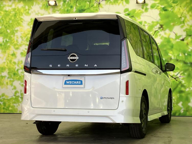 セレナ1.4 e-POWER ハイウェイスターV