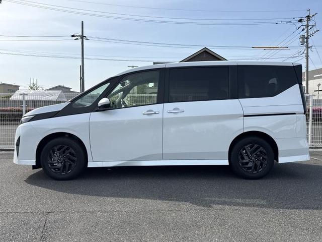 セレナ1.4 e-POWER ハイウェイスターV