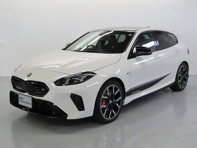 1シリーズM135 xドライブ 4WD