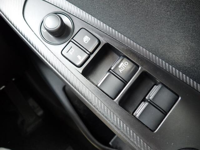 �d���i�[���h�A�~���[�E�p���[�E�B���h�E�������Ă��܂��B