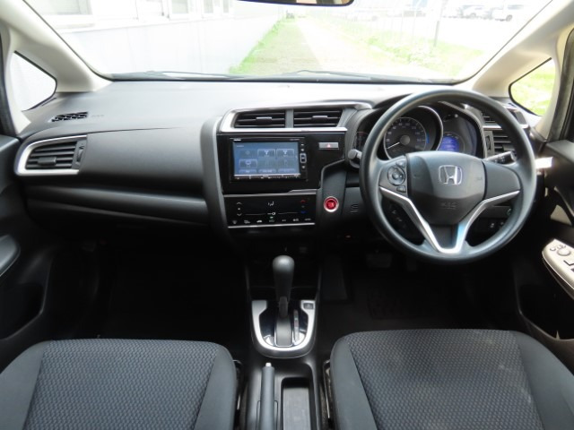 フィット1.3 13G F 4WD