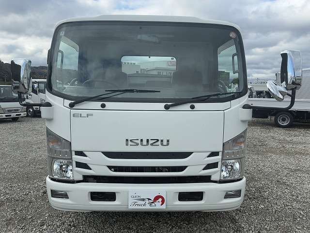 エルフ積載車