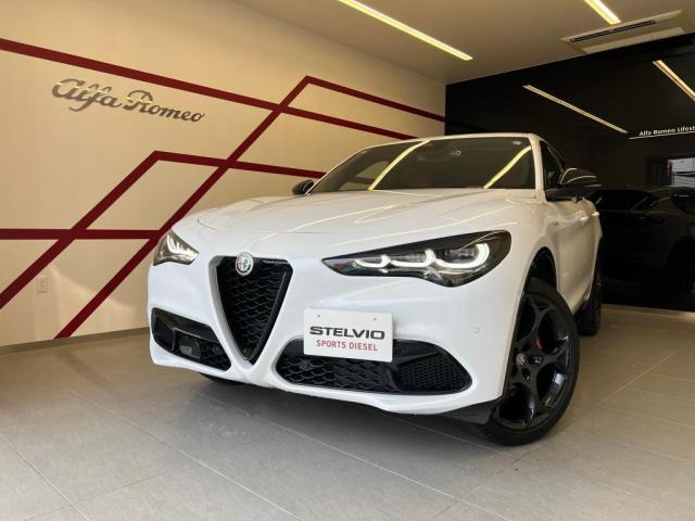 ステルヴィオ2.2 ターボ ディーゼル Q4 ヴェローチェ 4WD