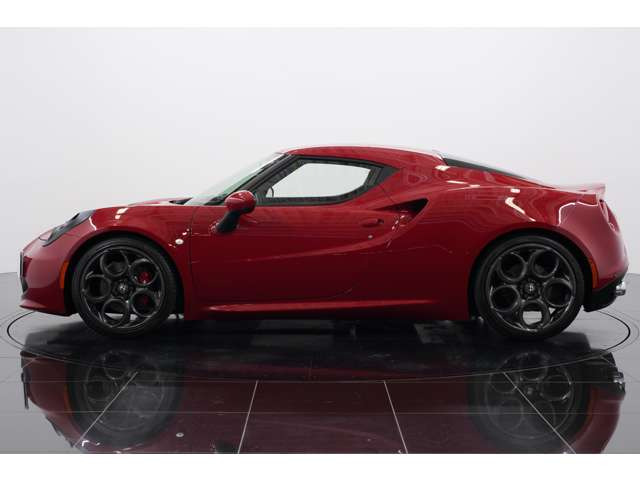 4C�ɁA�X�|�[�c�E�A���J���^�[���E�v���~�A����3�̃p�b�P�[�W��ǉ������[���d�l�ł��B����Ǝ��������߂鑕�������������荞�܂�Ă܂��B