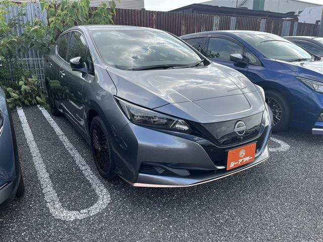 リーフe+ X 90周年記念車