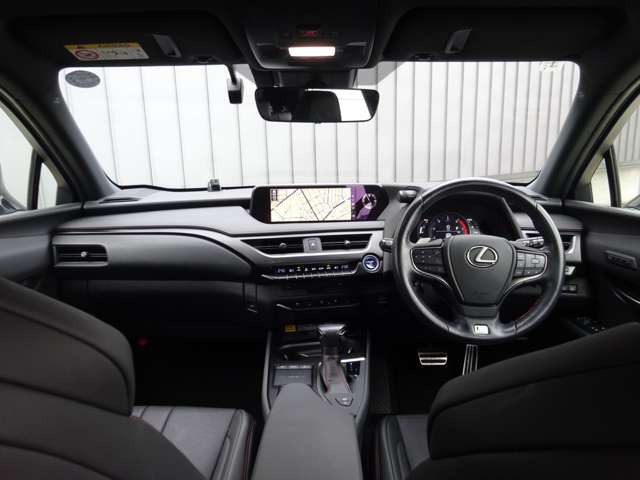 UX250h Fスポーツ 4WD