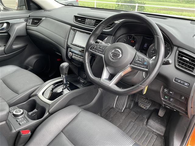 エクストレイル2.0 20Xi 4WD