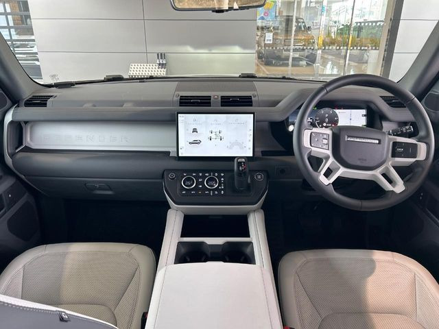 ディフェンダー110 ハクバ エディション ディーゼル 4WD