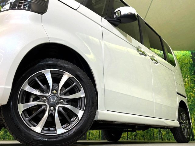 �y����14�C���`�A���~�z�C�[���z�O�ςɃ}�b�`���������A���~�z�C�[���𑕒����Ă���܂��B�e��ЊO�A���~�z�C�[����A�X�^�b�h���X�^�C�����戵�����Ă���܂��B���񂲑��k����������