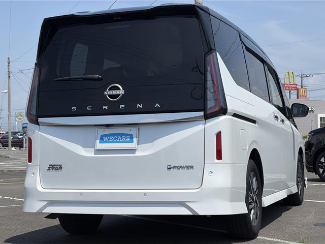 セレナ1.4 e-POWER ハイウェイスターV