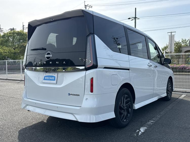 セレナ1.4 e-POWER ハイウェイスターV