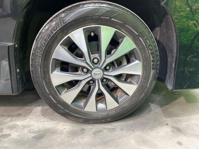 �y����16�C���`�A���~�z�C�[���z�O�ςɃ}�b�`���������A���~�z�C�[���𑕒����Ă���܂��B�e��ЊO�A���~�z�C�[����A�X�^�b�h���X�^�C�����戵�����Ă���܂��B���񂲑��k����������