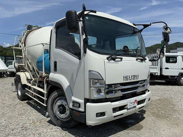 フォワードミキサー車