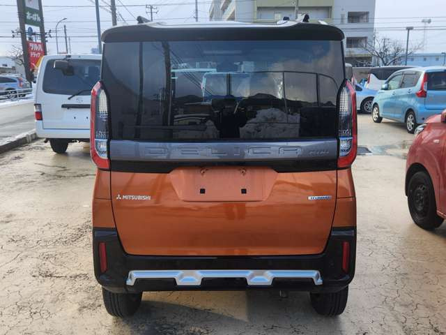 デリカミニT プレミアム 4WD